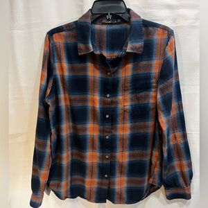 Prana Long Sleeve Button Down Flannel Shirt Navy and Rust Plaid Size M
